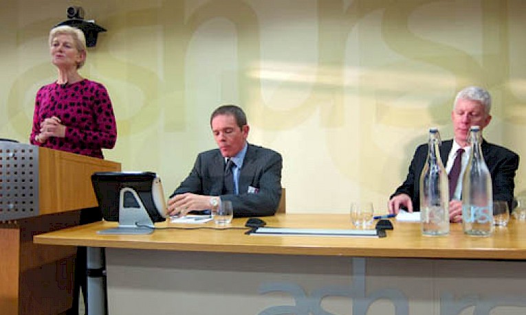 Left to right: Host Bronwyn Curtis, Ian Shepherdson & George Kahn